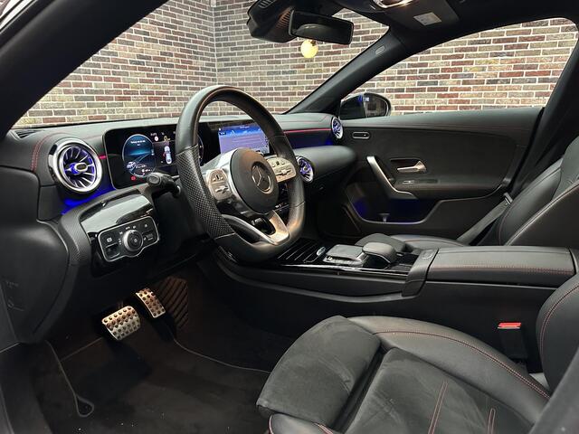 Mercedes-Benz CLA-KLASSE 220 d Premium Plus | Dak| Sfeer|