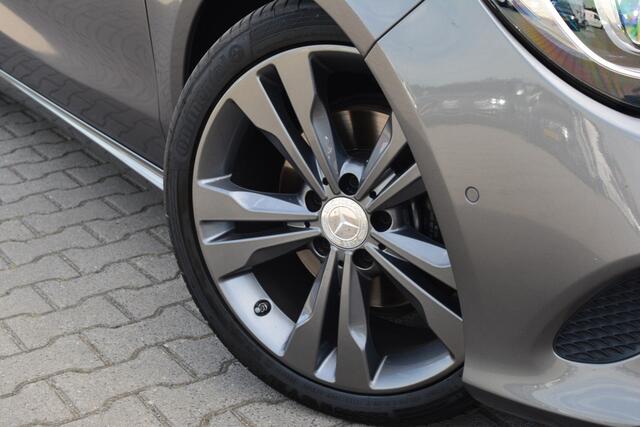 Mercedes-Benz CLA-KLASSE Shooting Brake 180 Business Edition | Camera | Led | 18 Inch |