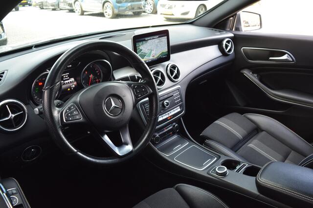Mercedes-Benz CLA-KLASSE Shooting Brake 180 Business Edition | Camera | Led | 18 Inch |