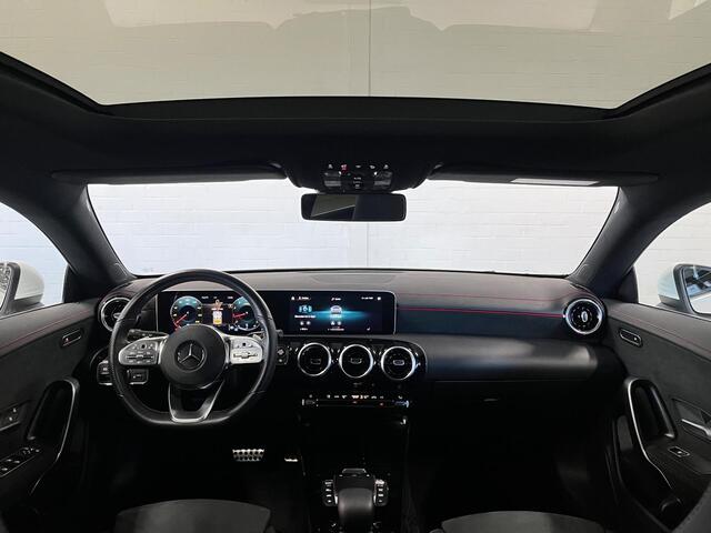 Mercedes-Benz CLA-KLASSE Shooting Brake 180 AMG Open dak | Trekhaak |