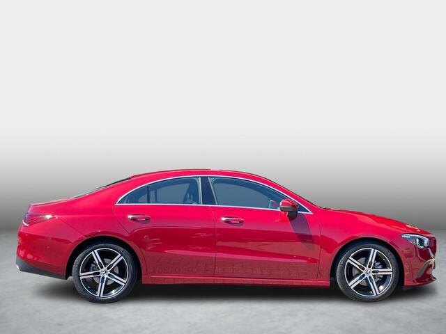 Mercedes-Benz CLA-KLASSE 180 Luxury Line