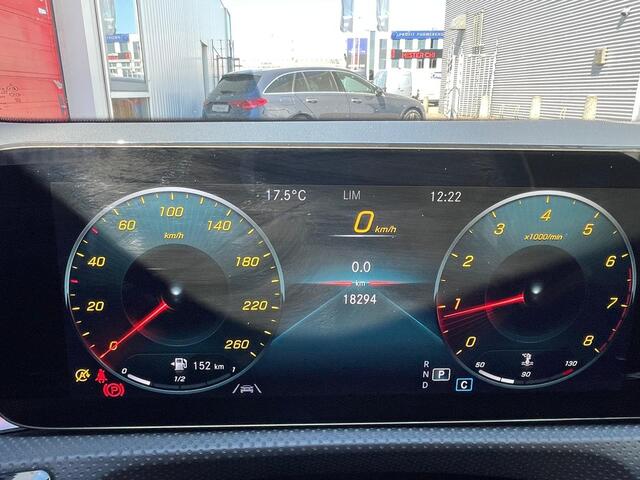 Mercedes-Benz CLA-KLASSE 180 Luxury Line