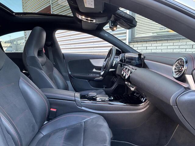 Mercedes-Benz CLA-KLASSE 200 AMG | Panoramadak | Memory Stoelen