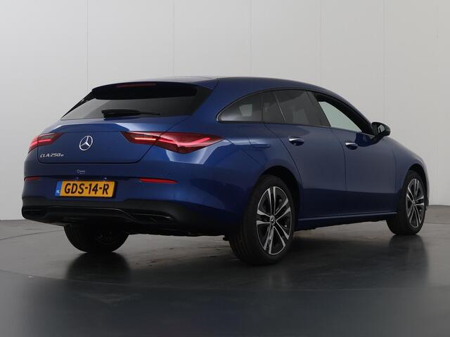 Mercedes-Benz CLA-KLASSE Shooting Brake 250 e Star Edition Luxury Line | Widescreen | Comfortstoelen | Navigatie | Adaptieve Cruise Control | Camera | Sfeerverlichting | DAB | Stoelverwarming | Standkachel |