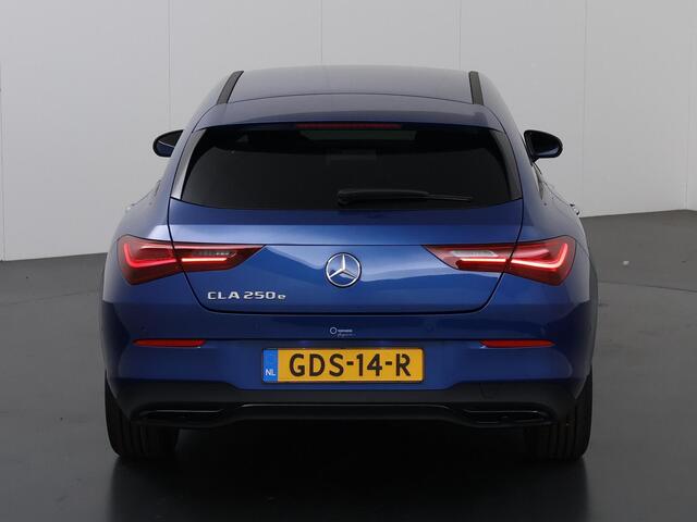 Mercedes-Benz CLA-KLASSE Shooting Brake 250 e Star Edition Luxury Line | Widescreen | Comfortstoelen | Navigatie | Adaptieve Cruise Control | Camera | Sfeerverlichting | DAB | Stoelverwarming | Standkachel |