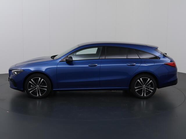 Mercedes-Benz CLA-KLASSE Shooting Brake 250 e Star Edition Luxury Line | Widescreen | Comfortstoelen | Navigatie | Adaptieve Cruise Control | Camera | Sfeerverlichting | DAB | Stoelverwarming | Standkachel |