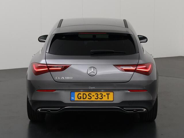 Mercedes-Benz CLA-KLASSE Shooting Brake 180 Star Edition Luxury Line | Stoelverwarming | Getint glas | Parkeer camera | Sfeerverlichting