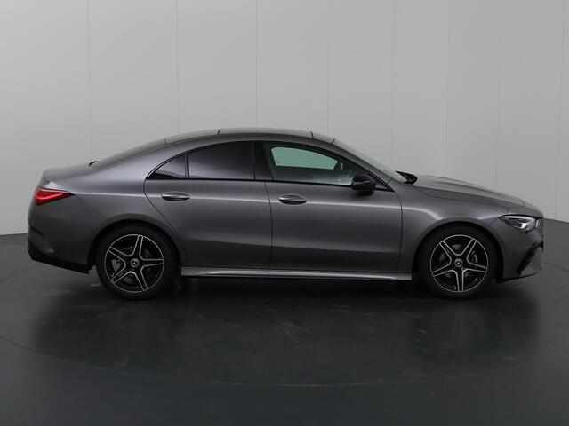 Mercedes-Benz CLA-KLASSE 180 Business Solution AMG | Night pakket | Panorama dak |
