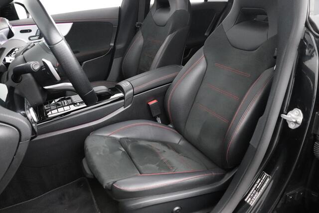 Mercedes-Benz CLA-KLASSE 200 Business Solution AMG Panoramadak | Sfeerverlichting| MultiBeam LED