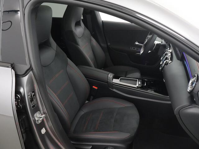 Mercedes-Benz CLA-KLASSE 250 e Star Edition AMG Line | Nightpakket |Multispaaks | HANDS-FREE ACCESS | Panoramaschuifdak |
