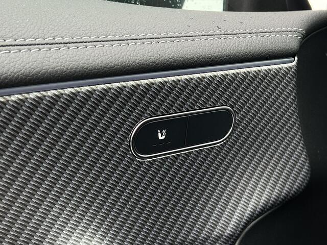 Mercedes-Benz CLA-KLASSE 180 Star Edition Luxury LIMITED | Night Pakket | Panoramadak | Apple CarPlay | Android Auto | Sfeerverlichting | Stoelverwarming | Parkeersensoren | Achteruitrijcamera | Elektrisch inklapbare buitenspiegels