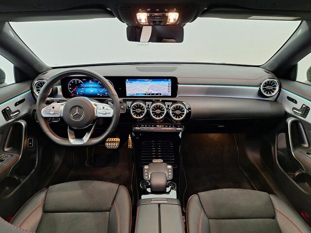 Mercedes-Benz CLA-KLASSE Shooting Brake 250 e Premium Plus | Keyless | Trekhaak | Matrix LED | Apple Carplay/Android Auto | Elektrisch glazen schuif- en kanteldak