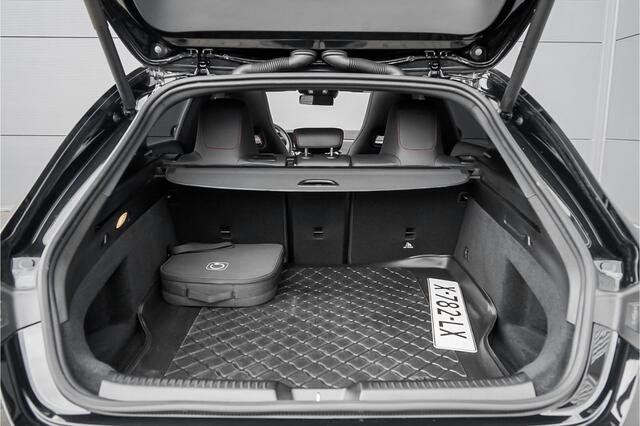 Mercedes-Benz CLA-KLASSE Shooting Brake 250 e AMG Night Pano Burmester Facelift Trekhaak