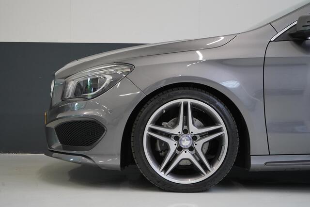 Mercedes-Benz CLA-KLASSE 180 Ambition | AMG-Line | Trekhaak | Navigatie | Sportstoelen