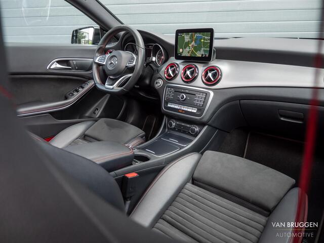 Mercedes-Benz CLA-KLASSE 250 AMG Pano Night CarPlay 19" velgen