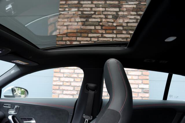 Mercedes-Benz CLA-KLASSE Shooting Brake 250 e Star Edition AMG Line Aut8 | Panoramadak | Distronic | Memory | Trekhaak | Verwarmd Stuurwiel | HUD | Multibeam LED | Keyless Go | Advanced Sound System |