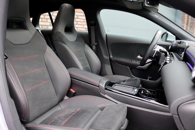Mercedes-Benz CLA-KLASSE Shooting Brake 250 e Star Edition AMG Line Aut8 | Panoramadak | Distronic | Memory | Trekhaak | Verwarmd Stuurwiel | HUD | Multibeam LED | Keyless Go | Advanced Sound System |