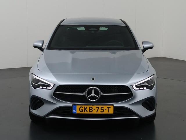 Mercedes-Benz CLA-KLASSE 250 e Star Edition | 2x groot scherm | 17 inch LM velgen | Led verl. | Achteruitrijcamera | Sfeerverlichting |