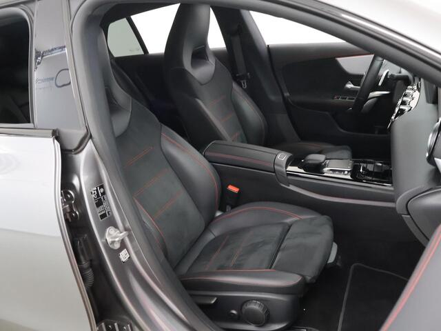 Mercedes-Benz CLA-KLASSE Shooting Brake 180 Premium Plus | AMG | Night | Trekhaak | Sfeerverlichting | Stoelverwarming | Achteruitrijcamera |