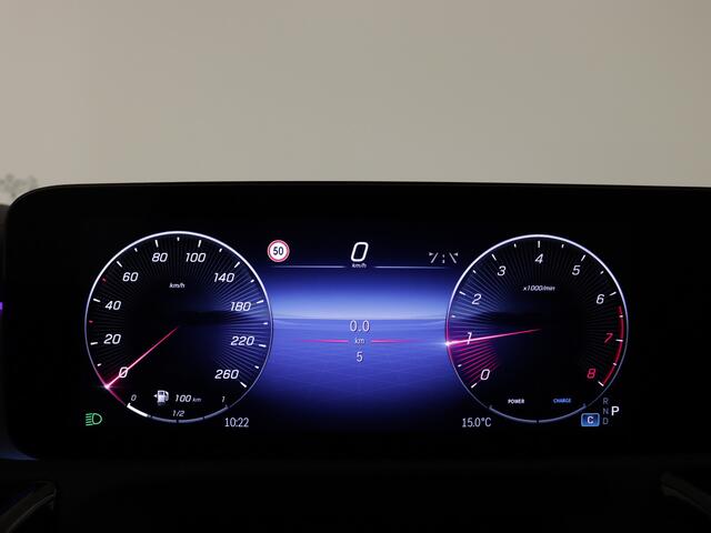 Mercedes-Benz CLA-KLASSE 180 Star Edition AMG Line | Dodehoekassistent | Nightpakket | AMG Line | KEYLESS GO-comfortpakket | USB pakket Plus | Verwarmde stoelen vooraan | Draadloos oplaadsysteem voor smartphone |