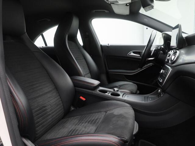 Mercedes-Benz CLA-KLASSE 180 Solution AMG Automaat | CAMERA | STOELVERW.