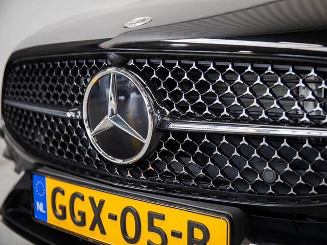 Mercedes-Benz CLA-KLASSE Shooting Brake 180 Star Edition Panorama dak | Trekhaak