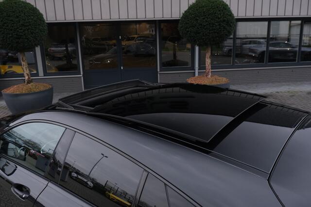 Mercedes-Benz CLA-KLASSE Shooting Brake AMG 45 4MATIC Panodak Schaalstoelen Harman Kardon Carbon