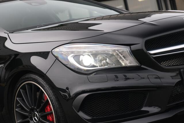Mercedes-Benz CLA-KLASSE Shooting Brake AMG 45 4MATIC Panodak Schaalstoelen Harman Kardon Carbon