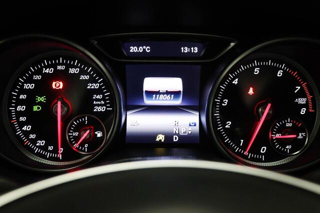 Mercedes-Benz CLA-KLASSE Shooting Brake 180 Business Solution AMG | PANORAMADAK | STANDVERWARMING | APPLE | TREKHAAK