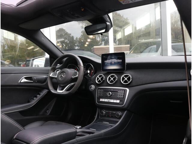 Mercedes-Benz CLA-KLASSE 180 AMG | Panoramadak | Carplay Mercedes-Benz CLA 180 AMG Panoramadak | Apple Carplay