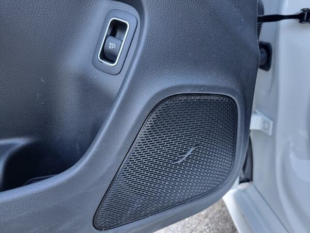 Mercedes-Benz CLA-KLASSE 200 Business Solution AMG | Burmester | Nieuw model | Navi | Cruise |