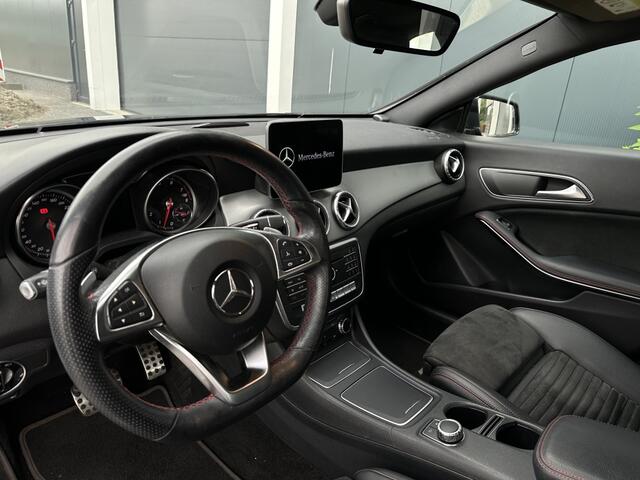Mercedes-Benz CLA-KLASSE 180 Bns Sol. AMG 2019 NAVI PDC CAMERA CR CONTROL SPORTVELGEN