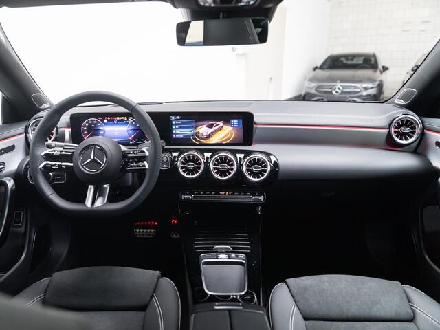 Mercedes-Benz CLA-KLASSE Coupé 180 Business Solution AMG