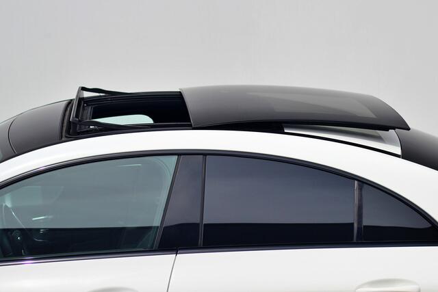 Mercedes-Benz CLA-KLASSE 250 e Premium Plus AMG | Pano | Sfeer | Adaptief | Camera