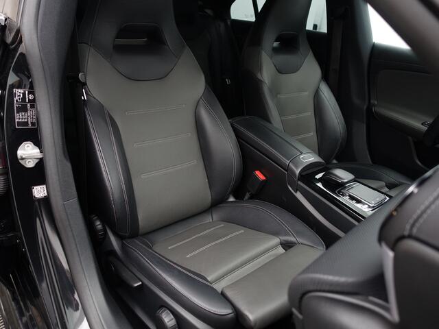 Mercedes-Benz CLA-KLASSE 200 AMG Night Edition Aut- Panoramadak, Two Tone Leder Interieur, Carplay, Android Auto, Camera