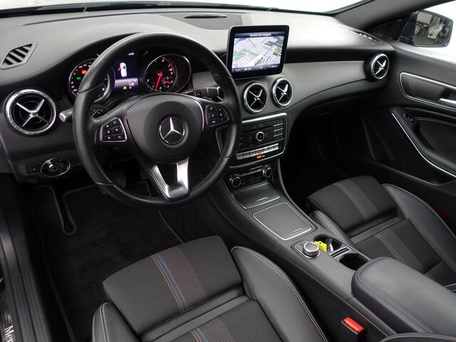 Mercedes-Benz CLA-KLASSE Shooting Brake 180 AMG Prestige Aut- Xenon Led, Camera, Sfeerverlichting, Dynamic Select, Keyless, Sport Interieur