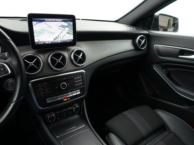 Mercedes-Benz CLA-KLASSE Shooting Brake 180 AMG Prestige Aut- Xenon Led, Camera, Sfeerverlichting, Dynamic Select, Keyless, Sport Interieur