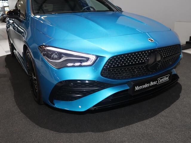 Mercedes-Benz CLA-KLASSE Shooting Brake 180 AMG Line | Panoramaschuifdak in glas | Sfeerverlichting | Achteruitrijcamera | (19 inch) multispaaks | Nightpakket |