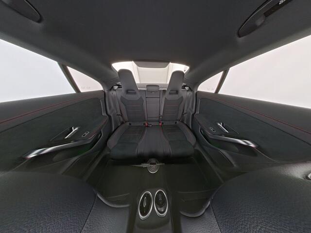 Mercedes-Benz CLA-KLASSE 250 e AMG Plug-In Hybride Edition AMG Line | Night Pakket | 19 Inch AMG Velgen | 360° camera | Distronic | Stuur en Stoelverwarming. Inclusief 24 maanden Mercedes-Benz Certified garantie voor Europa.