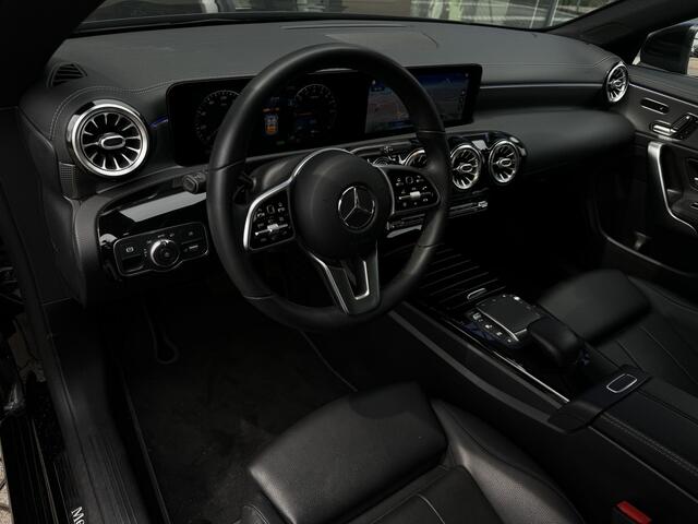 Mercedes-Benz CLA-KLASSE Shooting Brake 250 e Business Plus AMG-line | Panoramadak | Leder | Plug-in Hybrid | 218pk