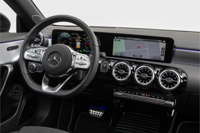 Mercedes-Benz CLA-KLASSE 250 e AMG Premium, Burmester, Pano, Head-Up, Distronic, Widescreen 2021