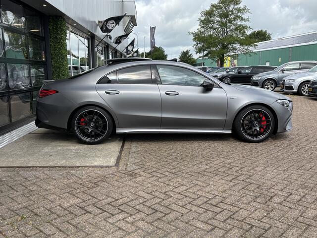 Mercedes-Benz CLA-KLASSE AMG 45 4MATIC+ Premium Plus | Pano | Schaalstoelen | Burmester | Mountain Grey Magno