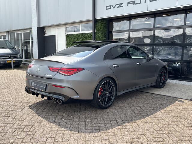 Mercedes-Benz CLA-KLASSE AMG 45 4MATIC+ Premium Plus | Pano | Schaalstoelen | Burmester | Mountain Grey Magno