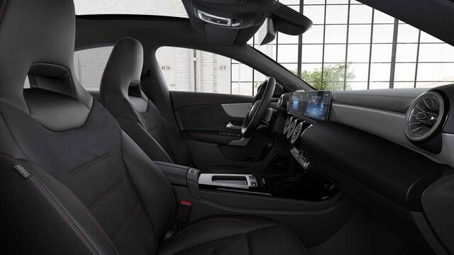 Mercedes-Benz CLA-KLASSE Coupé 180 Star Edition AMG Line Premium PLUS | Panorama dak