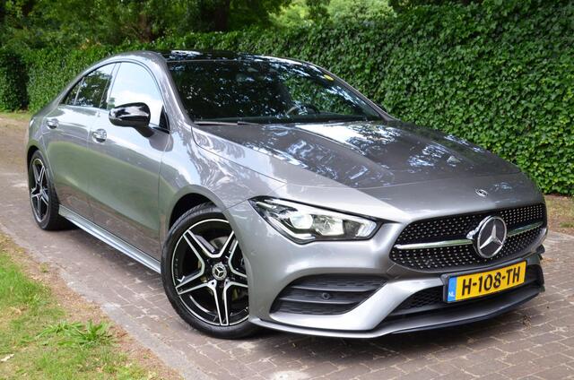 Mercedes-Benz CLA-KLASSE 180 d Business Solution AMG Automaat/Navi/Ecc/Pdc/Panoramadak/Matrix LED koplampen/Stoelverwarming/Sfeerverlichting/Camera/Trekhaak uit klabaar