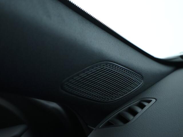 Mercedes-Benz CLA-KLASSE Shooting Brake 250 e Business Solution AMG | Trekhaak | Nightpakket | Parkeerpakket met achteruitrijcamera | KEYLESS-GO | Antidiefstalpakket GUARD 360° Plus | Winter pakket | EASY PACK achterklep |