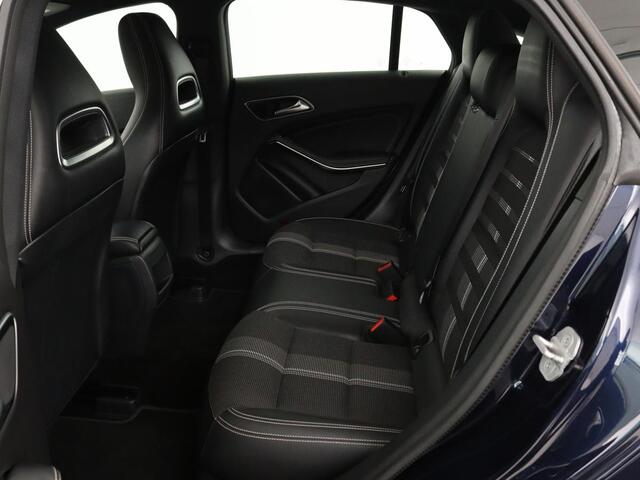 Mercedes-Benz CLA-KLASSE Shooting Brake 180 Business Solution | Stoelverwarming | Camera | Bleutooth | Navigatie | LMV 18 inch | Sportstoelen | Half leder