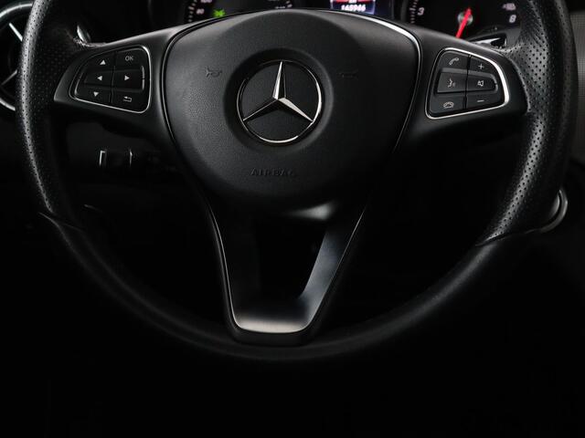 Mercedes-Benz CLA-KLASSE Shooting Brake 180 Business Solution | Stoelverwarming | Camera | Bleutooth | Navigatie | LMV 18 inch | Sportstoelen | Half leder