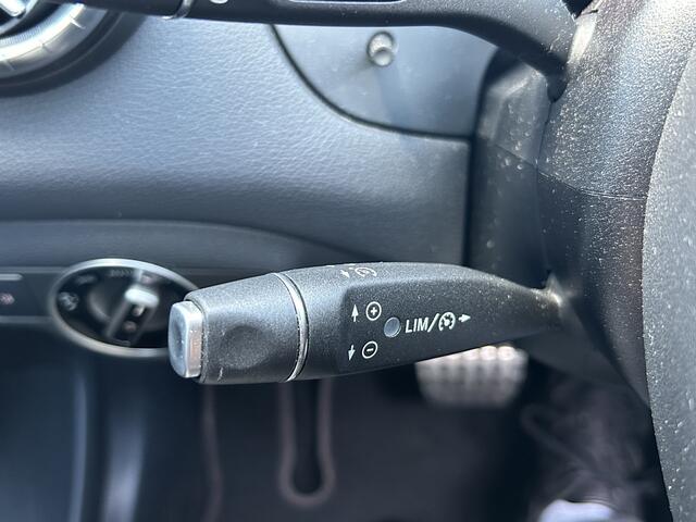 Mercedes-Benz CLA-KLASSE 180 Business Solution AMG Upgrade Edition 50% deal 12.475,- ACTIE 25DKM! / AMG pakket / LED / Schuif-kantel dak / Sportstoelen / Stoelverwarming / Camera