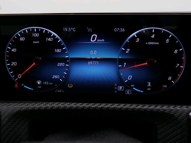 Mercedes-Benz CLA-KLASSE 180 Aut. Business Sol. | LED | Navi | Camera |